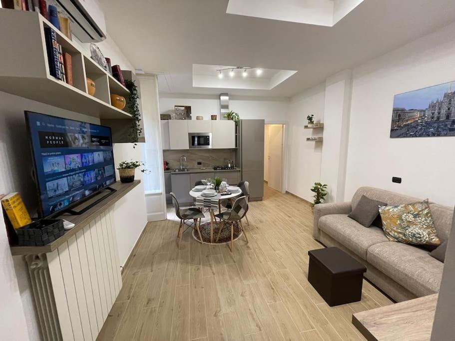 מילאנו Nel Quartiere Bayres Suite Completamente Rinnovata מראה חיצוני תמונה