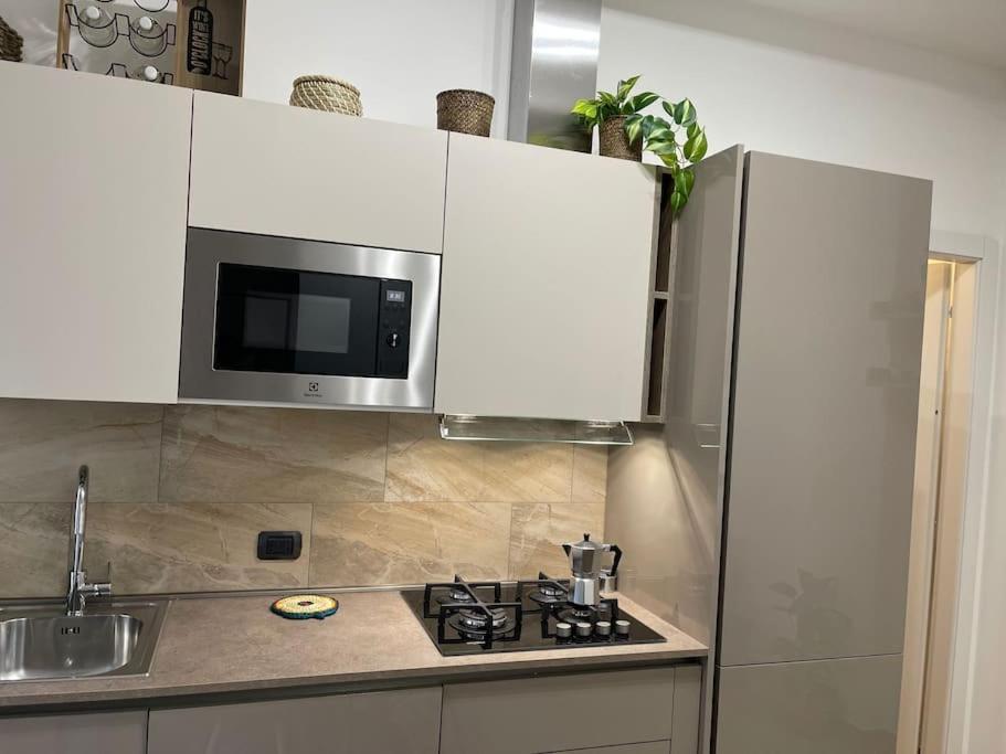 מילאנו Nel Quartiere Bayres Suite Completamente Rinnovata מראה חיצוני תמונה