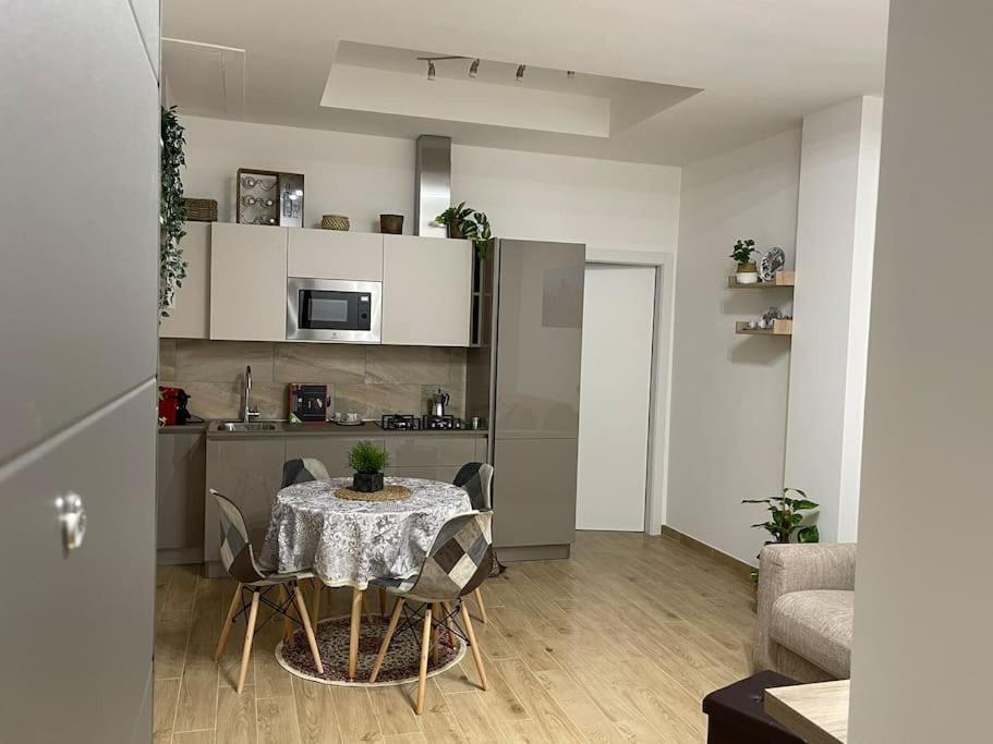 מילאנו Nel Quartiere Bayres Suite Completamente Rinnovata מראה חיצוני תמונה